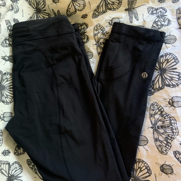 Nice lululemon crop pants - Picture 1 of 2